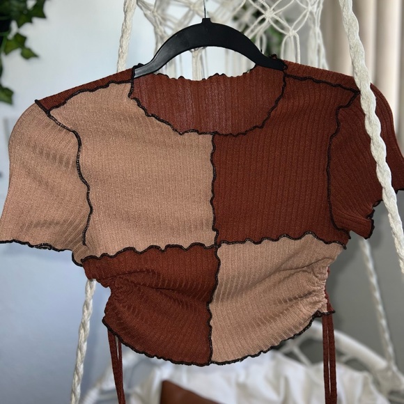 ColorBlock Crop Top - Picture 3 of 3